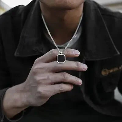 ONYX PENDANT