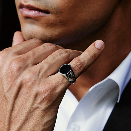 ONYX RING - BLACK