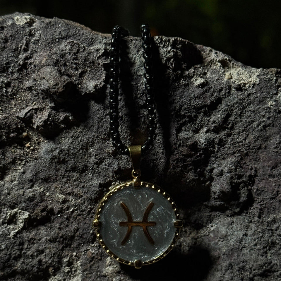 PISCES – GOLD PENDANT